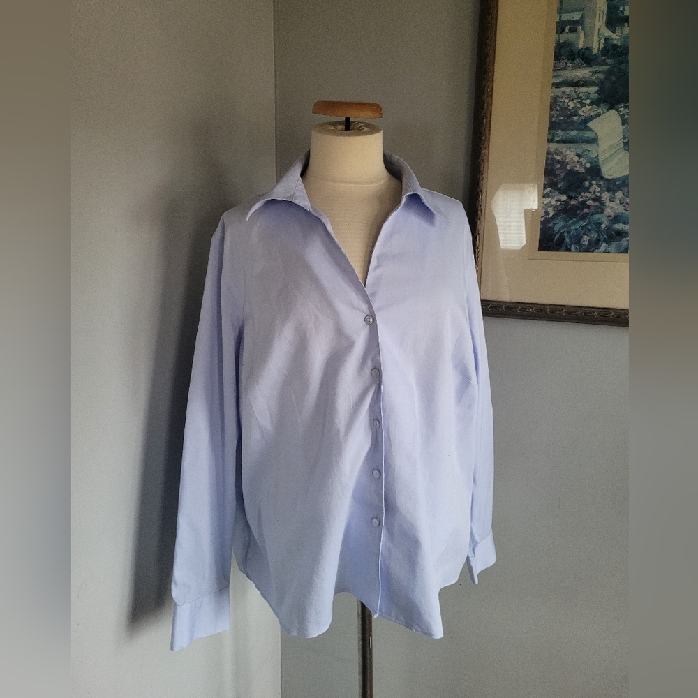 Jones &CO Women's Light Button Donw Blue Dress Shirt Size 22W